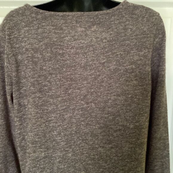 Elle Gray Women’s Sweater With Ruffled Sleeves, Size Small - Picture 3 of 4